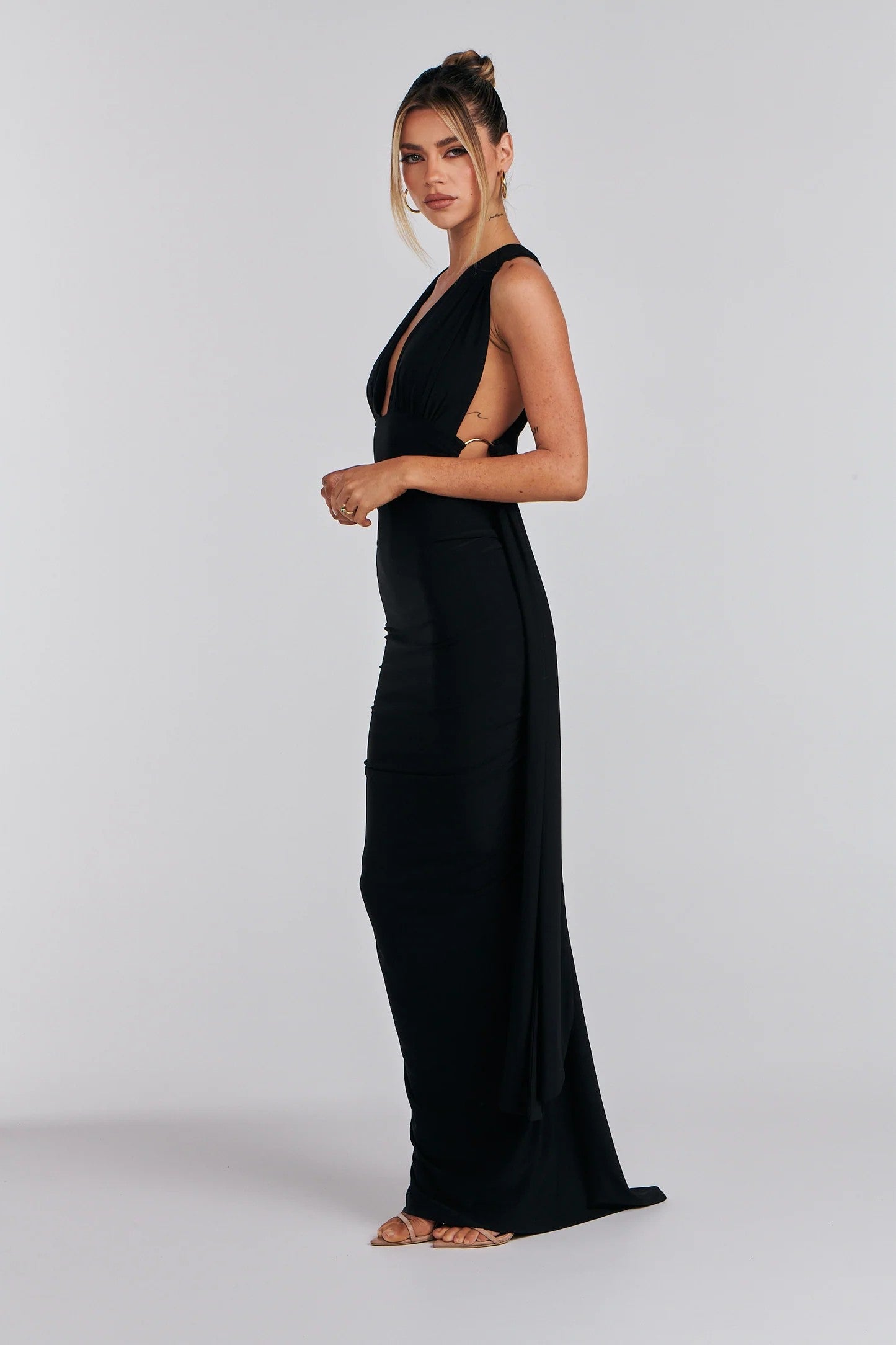 Melani the Label Izabella (Black)